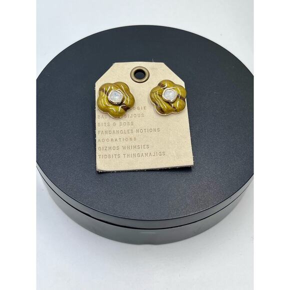 * Anthropologie Mod Brownish Green Floral Opal Post Stud Earrings New - Picture 2 of 7